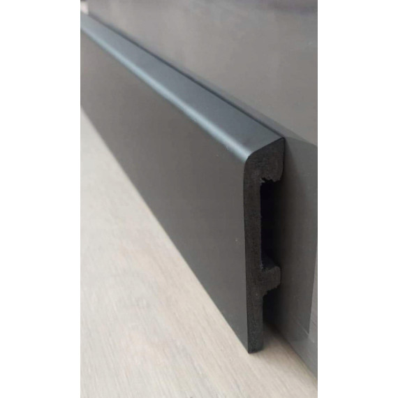 MM H83 Styrodur fekete vízálló 83mm szegőléc MM H83 Styrodur fekete vízálló 83mm szegőléc