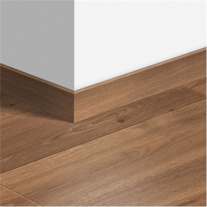 Quick-Step Standard szegélyléc/laminált padlóhoz